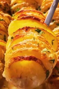 The Ultimate Scalloped Potatoes: Creamy, Cheesy Perfection
