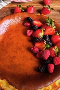 San Sebastian Cheesecake Tarifi: Damakları Çatlatan Lezzet Sırrı