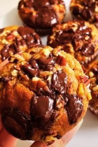 Healthy Applesauce Banana Muffins