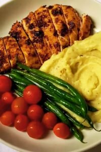 One-Pan Garlic Butter Chicken and Potatoes Skillet: The Ultimate Comfort Food Recipe