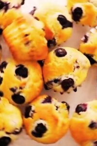 Mini Blueberry Muffins {Video} | Kitchen At Hoskins