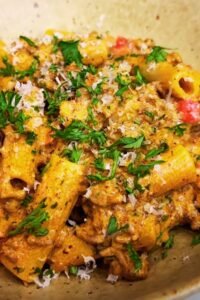 Creamy Slow Cooker Beef Pasta: The Ultimate Comfort Food That Practically Cooks Itself