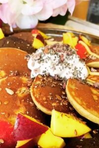 Almond Flour Banana Pancakes (Gluten Free) – fANNEtastic food