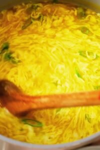 Spinach Egg Drop Soup: A Nutritious Twist on a Classic Comfort Food